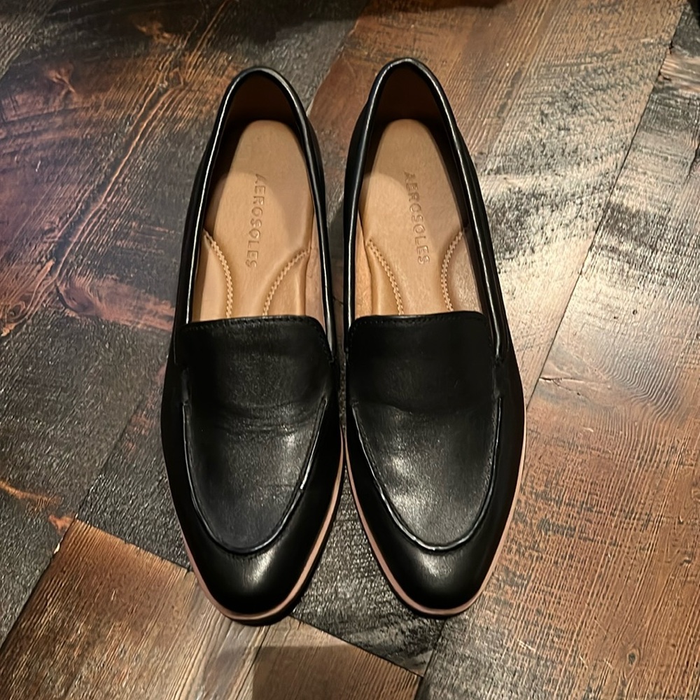 Aerosoles black loafers size 6. Only worn a few times